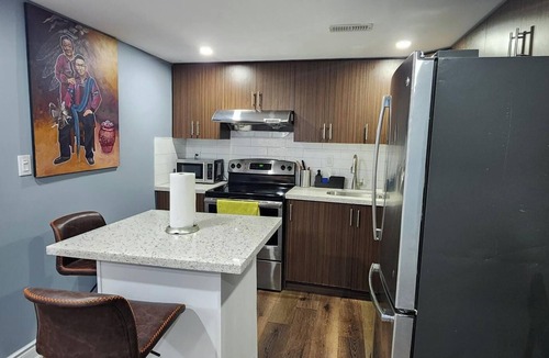 Brampton House | Charming Private 2-bedroom Basement Suite in Superb Brampton