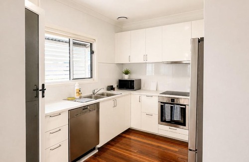 West End House | Charming Queenslander 3 bed 1 bath in West End