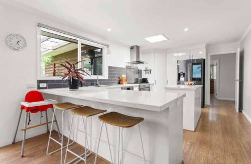 Monbulk House | Charming Retreat in Monbulk - 2B