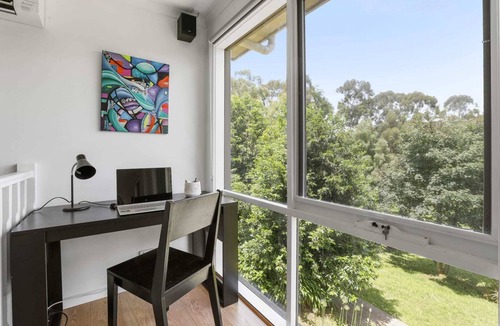 Monbulk House | Charming Retreat in Monbulk - 2B