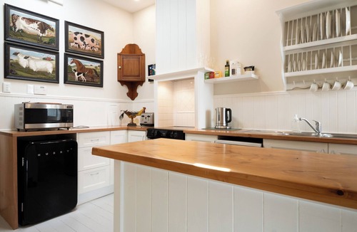 Launceston CBD House | Charming Retreat on Charles