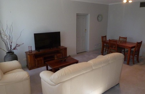 College Park House | Charmingly Cosy College Park