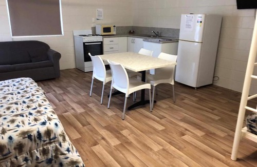 Mosman Park Resort | Charters Towers Tourist Park