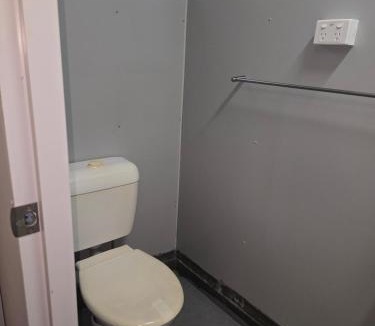 Kurwongbah Hotel | Cheap Rooms North Brisbane