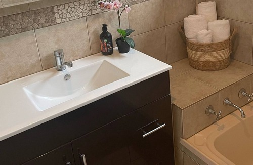 Cranbourne West House | Cheerful Cranbourne Home