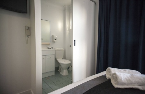 Chermside Hotel | Chermside Court Motel