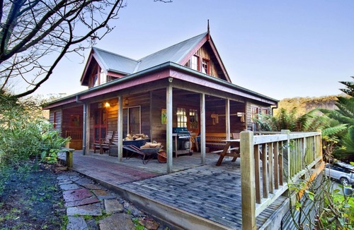Lorne Cottage | Cherry Tree Creek Lorne Cottage (Willowbank)
