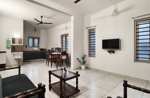 Kumbalam Apartment | Cheruthodath Serviced Apartments
