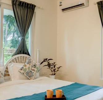 Calangute Apartment | Chic 1BHK Hideaway Balcony Bliss 10 Min Baga