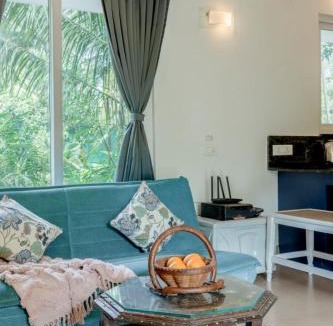 Calangute Apartment | Chic 1BHK Hideaway Balcony Bliss 10 Min Baga