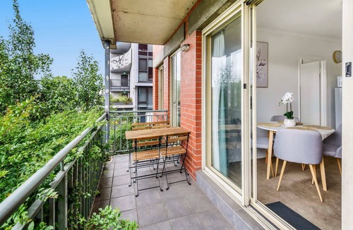 Windsor Apartment | Chic 2-Bed Apartment near Albert Park & Chapel St