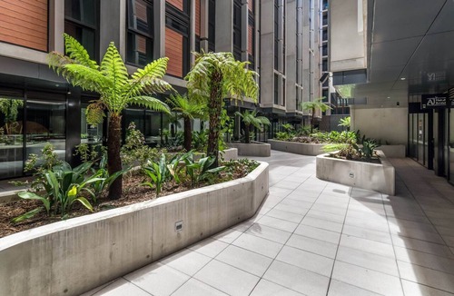 Braddon Apartment | Chic 3-Bed in Central with Pool, Sauna and Gym