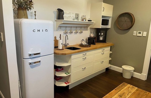 Flaxley House | Chic & cozy guest suite with lovely rural views, close to many fab wineries.
