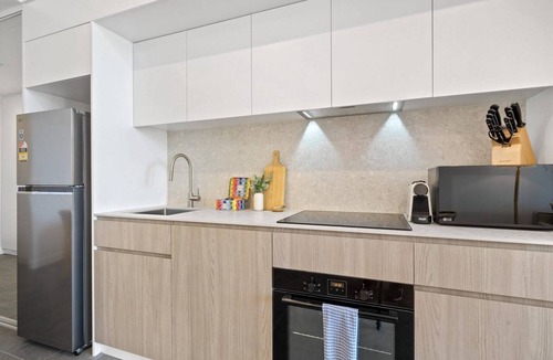 North Fremantle Apartment | Chic Ground-Floor Studio Near Local Cafés