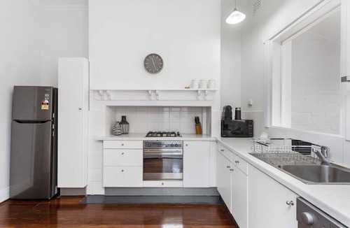 West Perth House | Chic Semi-Detached 2-Bed Home with Outdoor Dining