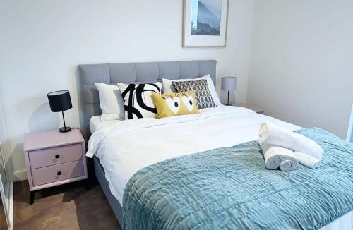 Doncaster Apartment | Chic Short Stay Retreat at Doncaster