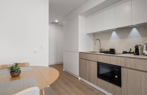 North Fremantle Apartment | Chic Studio Stay Near Cafés and Coastline