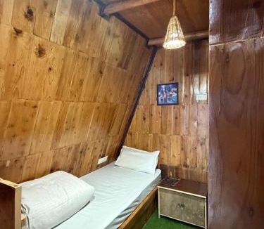 Aleo Hostel | Chilux Manali
