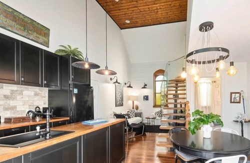 Robertson House | Church Conversion @ 39 Hoddle Street