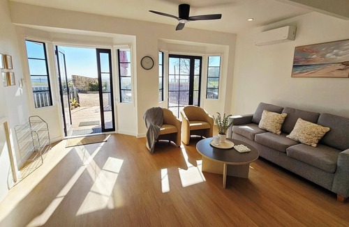 Flaxton Apartment | Cielo Flaxton, Newly Renovated Luxury Apartment with Terrace and Iconic Views