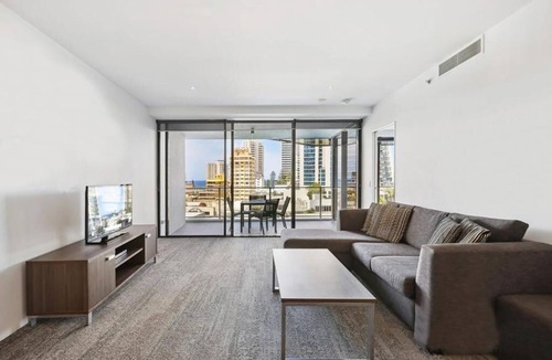 Surfers Paradise Resort | Circle on Cavill Luxury - Surfers Paradise Holiday Central