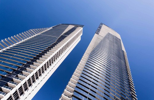 Surfers Paradise Apartment | Circle on Cavill Ocean View