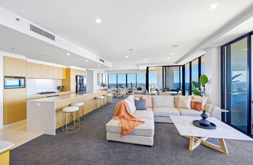Surfers Paradise Apartment | Circle on Cavill Sub Penthouse Uninterrupted Ocean Views