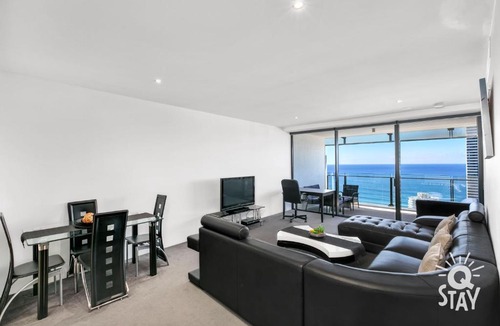 Surfers Paradise Apartment | Circle on Cavill – 1 Bedroom + Study Ocean - 7 Night Special!