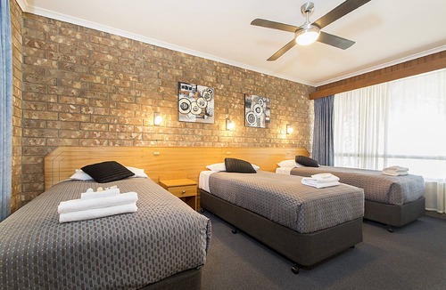 Renmark Hotel | Citrus Valley Motel