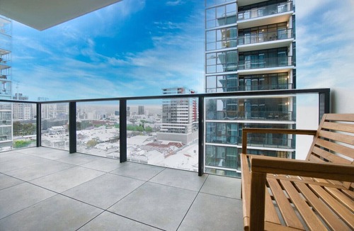 Adelaide Central Business District Apartment | City Serenity: 2BR Apt with Pool, Gym, Steam&Sauna