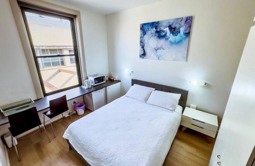 Adelaide Central Business District Apartment | City Studio with Netflix Premium 4K and Memory foam bed