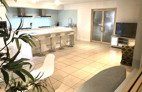 Leichhardt Hotel | Cityview Studio Accommodation