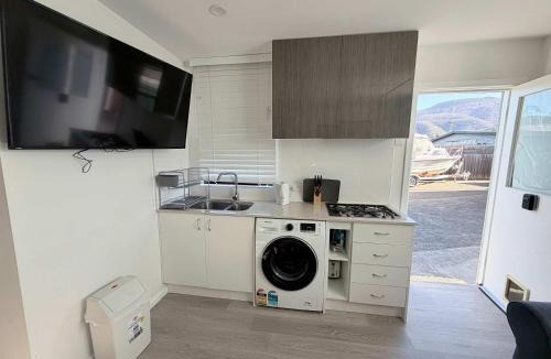 Claremont Apartment | Claremont Comfort Cottage