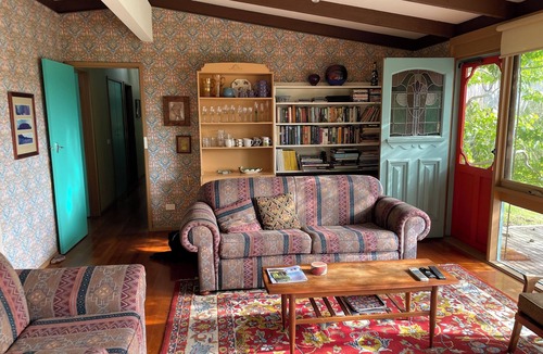 Merricks Beach House | Classic 70's -The Beach House