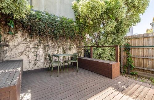 Flemington House | Classic Comforts - Moments to Flemington Racecourse