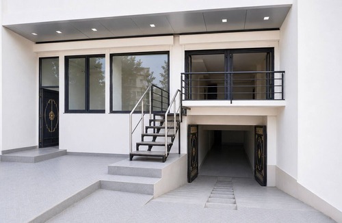 Sadashiv Peth House | Classic Malwade Motels