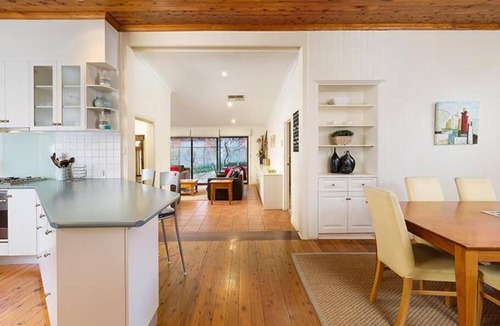 Albury House | Classic on George