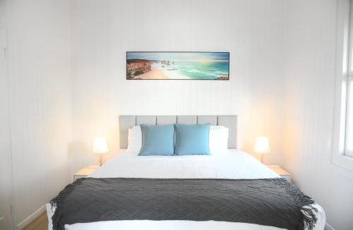Kangaroo Point House | Classic Queenslander Kangaroo Point near river