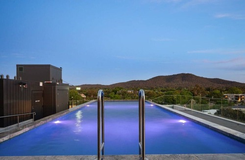 Dickson Apartment | Classy 2b2b apartment/Northbourne Ave
