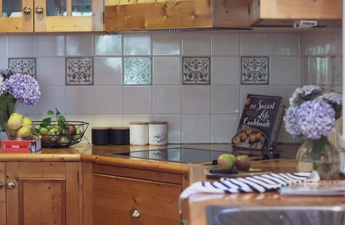 Bishopsbourne House | CLAYFIELD HOMESTEAD - rustic country accommodation