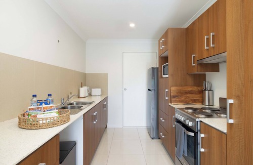 Rocklea Apartment | Clean Rocklea 2BR | Parking & Location | 116D2