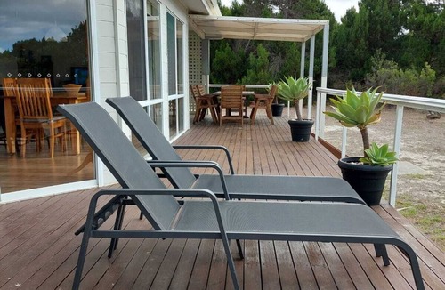 Nepean Bay House | Clearwater Haven — Secluded Beachside Escape with Luxury Linen