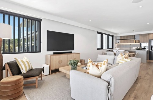 Coolum Beach Apartment | Cleo - Coolum Beach