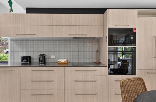 Metung House | Cliff House Cottage - Modern Metung Retreat