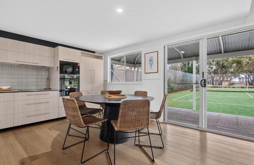 Metung House | Cliff House Cottage - Modern Metung Retreat