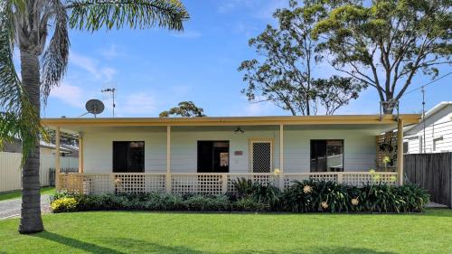 Sanctuary Point House | Clifton Cottage by Experience Jervis Bay