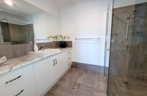 Para Wurlie House | Clipper Getaway