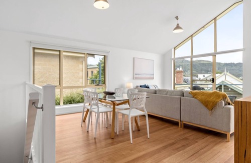 Apollo Bay House | Cloud Nine - Central Apollo Bay location, walk everywhere