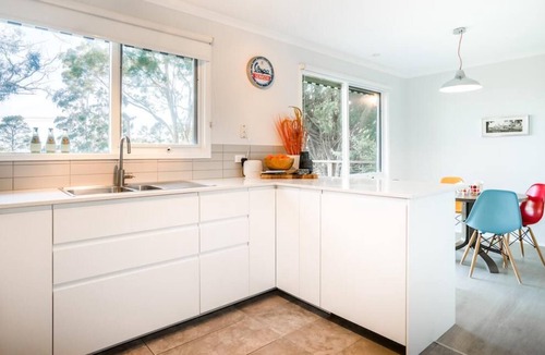 Arthurs Seat Cottage | Cloud Nine - watch the ocean in the distance