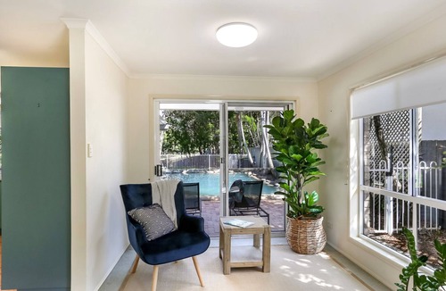Noosaville House | Clouds End - Walking Distance to Noosa River, Shops & Restaurants